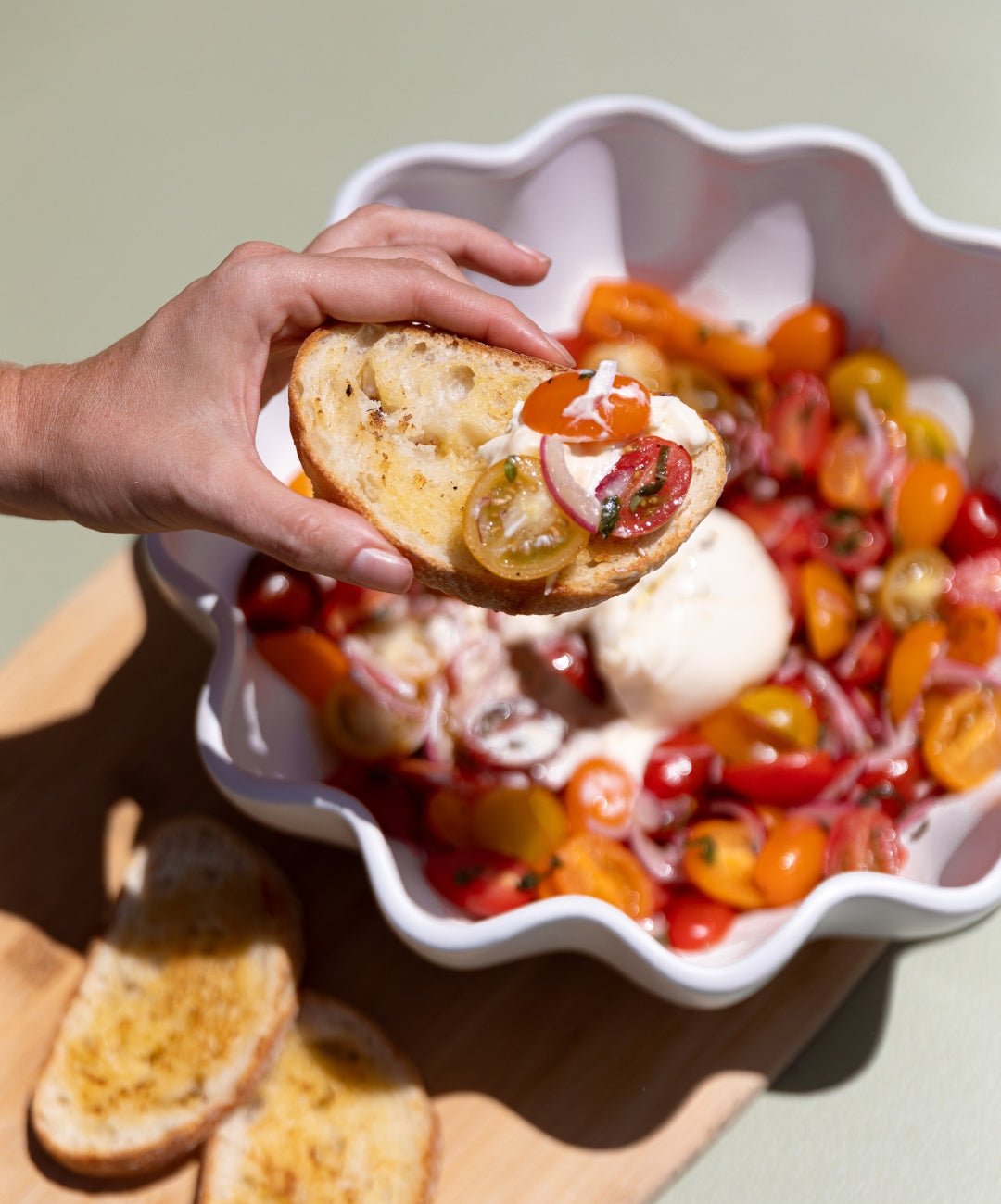 To-Die-For Summery Burrata & Tomato Salad - Luvme