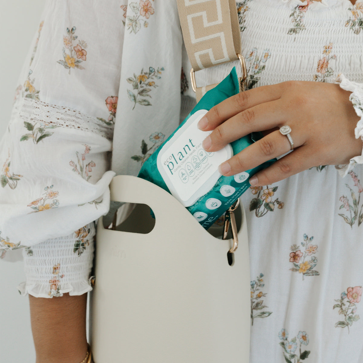 Haléco by Luvme 20pk Plant Wipes | 1 PACK